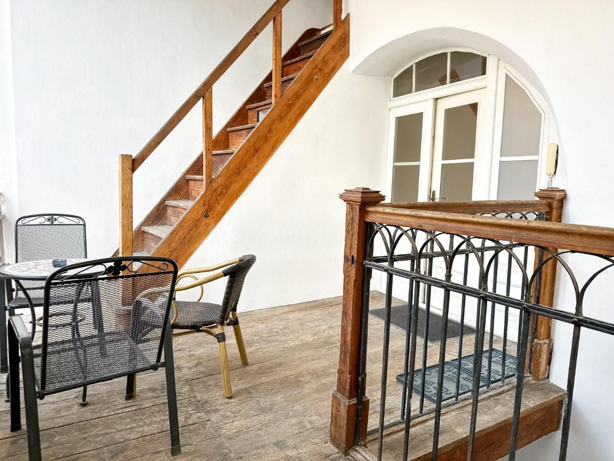 Old Town Apt. A/C And Parking バンスカー・ビストリツァ エクステリア 写真