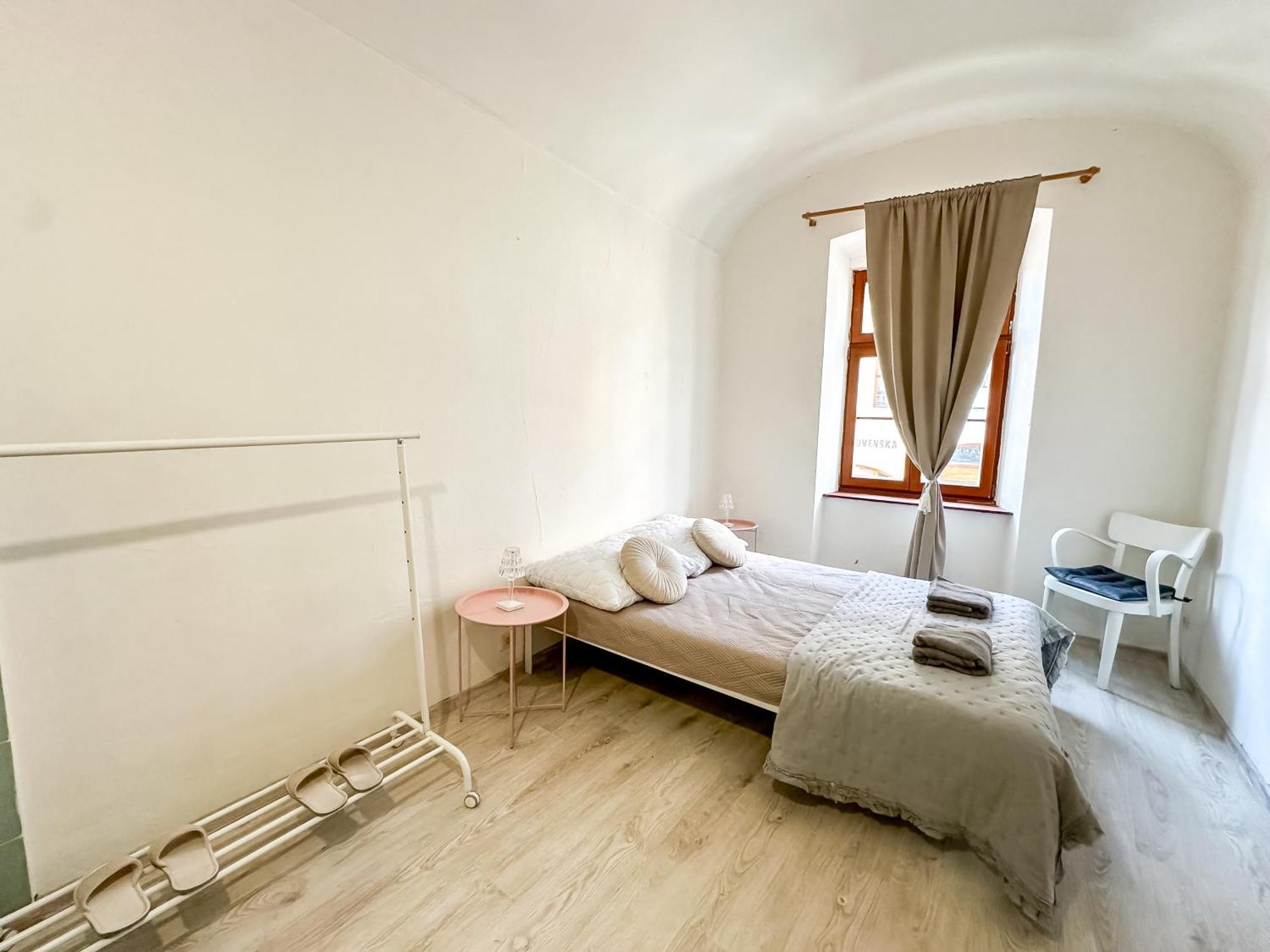 Old Town Apt. A/C And Parking バンスカー・ビストリツァ エクステリア 写真